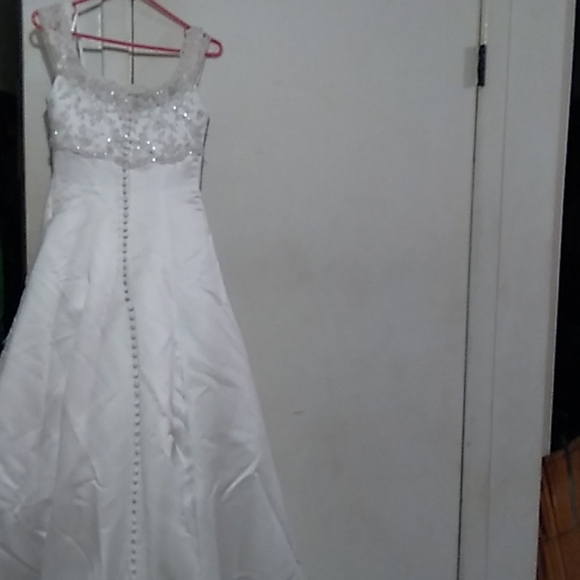 Wedding dress - Picture 5 of 11
